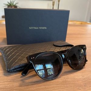 New w/box/case Bottega Veneta 52mm Sunglasses